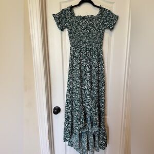 Floral Off-Shoulder Maxi Dress green high-low ruffle hem. Size Small